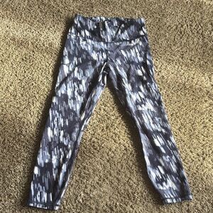 Under Armour Blue and White Motion Print Leggings